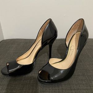Jessica Simpson black patent leather pump